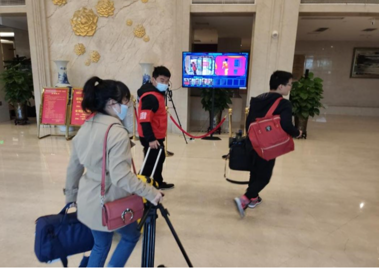 會展旅游公司志愿服務隊開展第八屆人代會志愿服務保障工作-黨建引領志愿先行 凝心聚力助推經(jīng)營